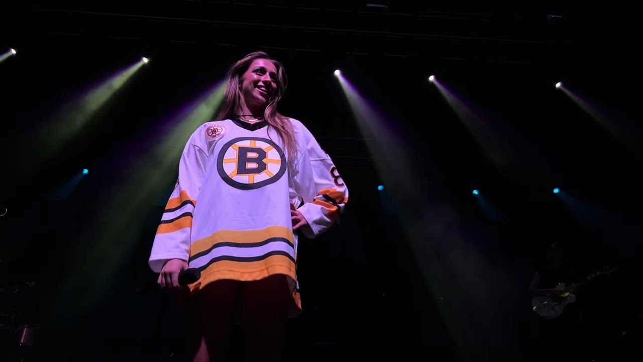 Tate McRae - Live in Boston, MA Are We Flying Tour 2023 [Flash Warning]