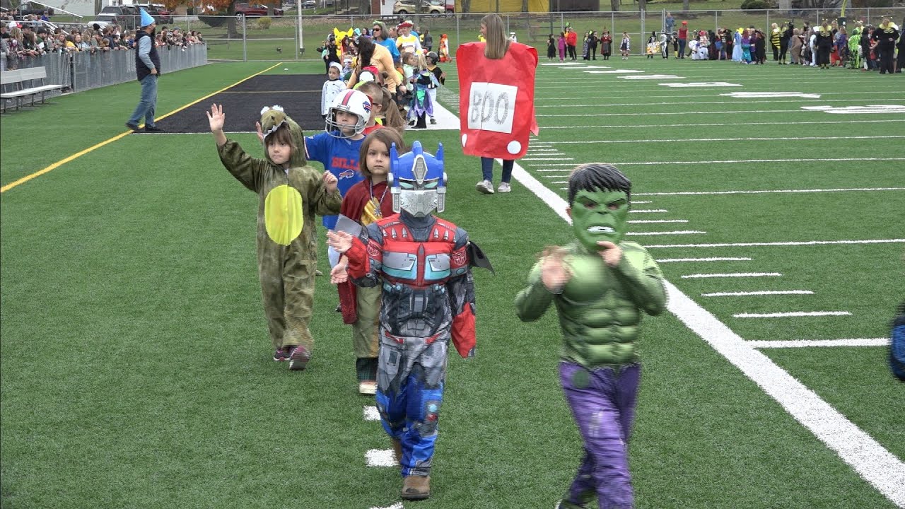 Forest Hills Elementary School Halloween Parade 2023
