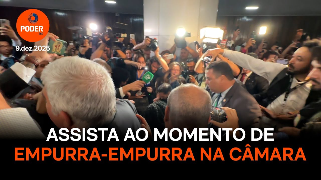 Assista ao momento de empurra-empurra na Câmara