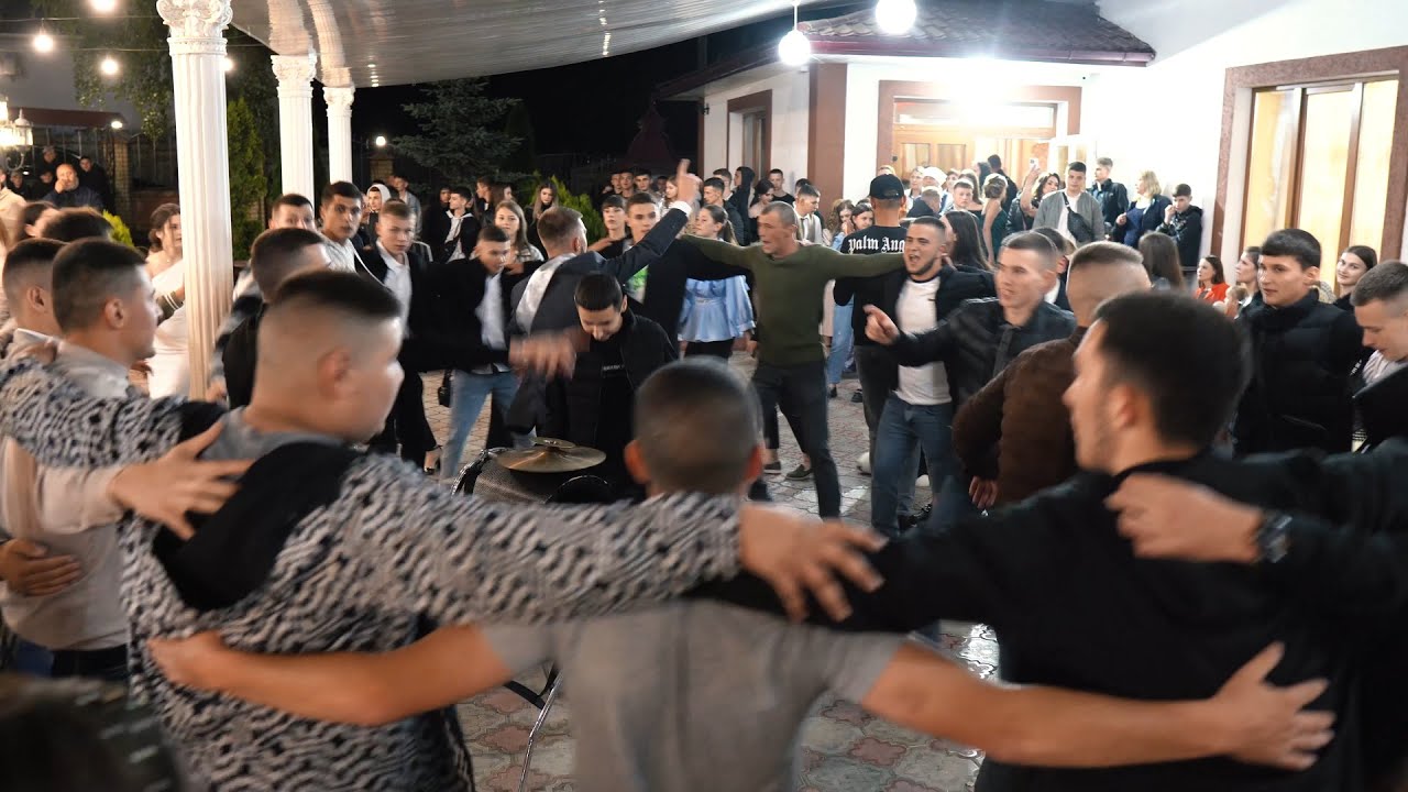 Dansul Cailor la Balul de Absolvire. Veselie maxima