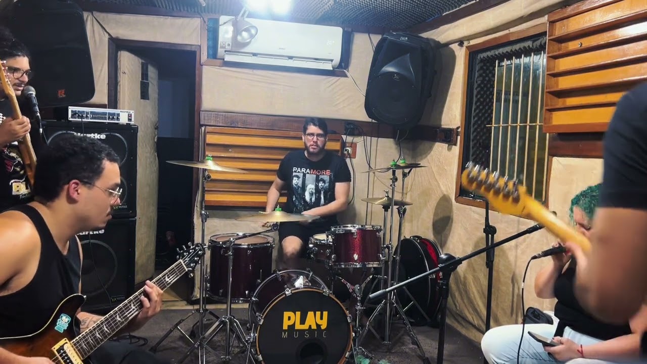 Pitty - Na sua Estante (Band Cover)