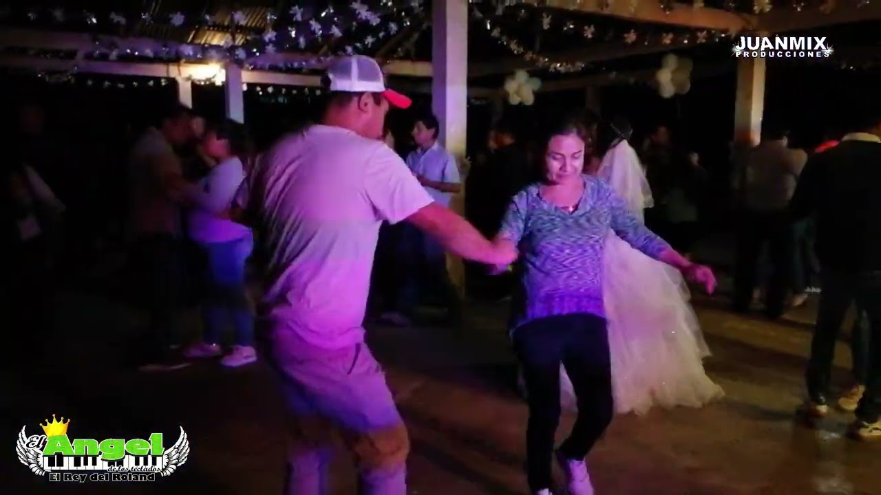 No quiere bailar. El Angel de los teclados en vivo Baile de boda