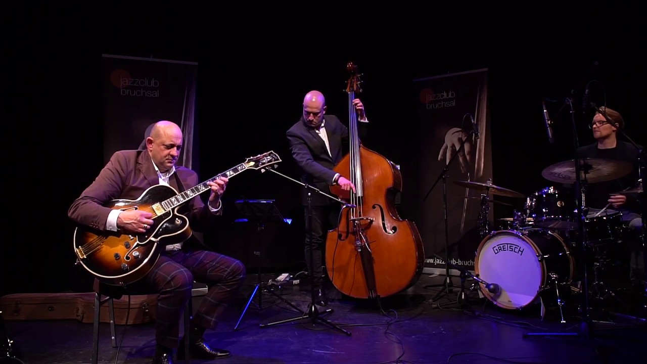 Django Reinhardt - Anouman, by Wawau Adler, Joel Locher, Michael Mischl