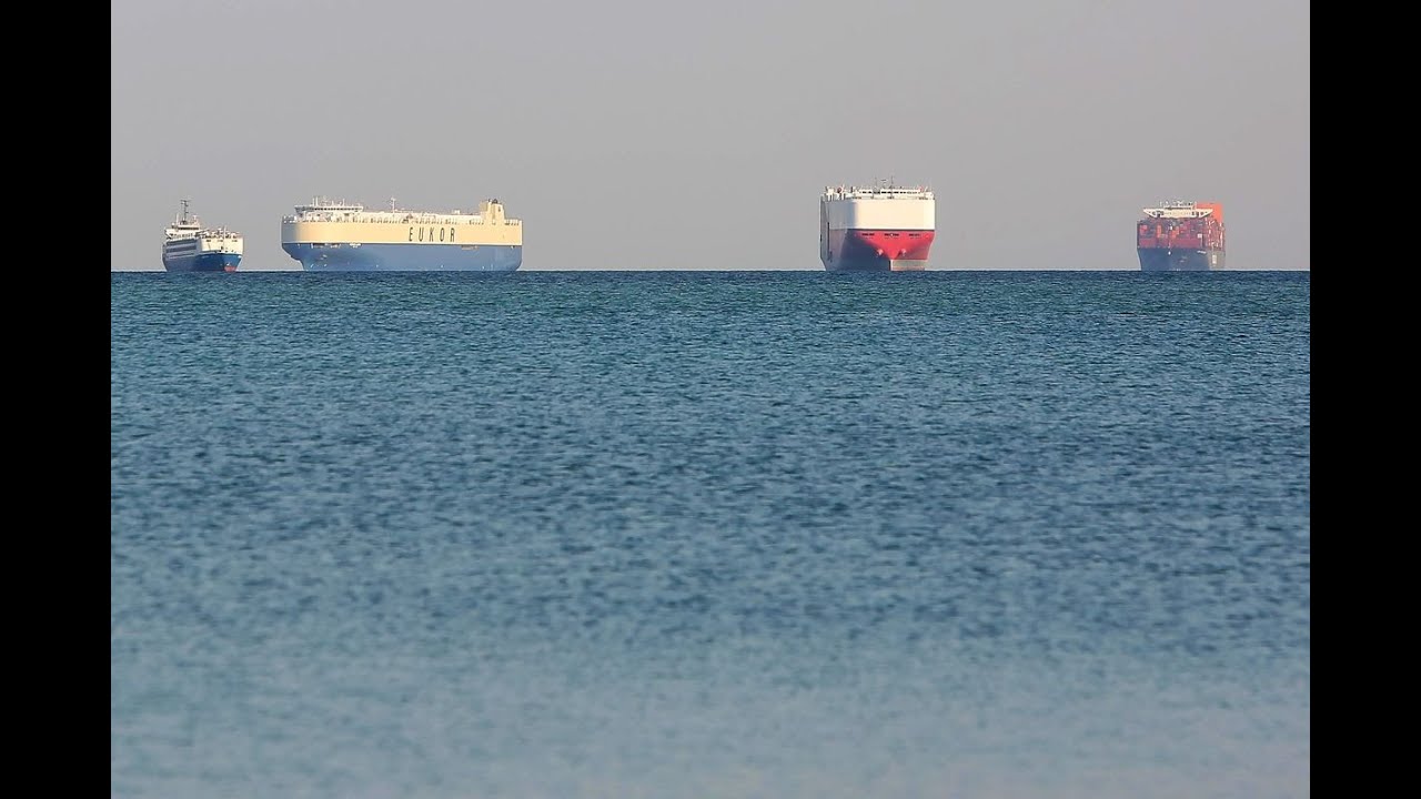 Maersk, Hapag-Lloyd Consider Diverting Ships Around Africa
