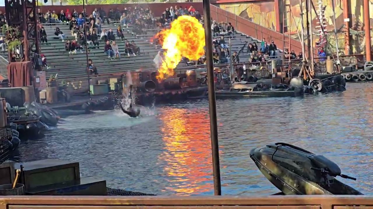 water world at universal studios BAD CAMRA GUY