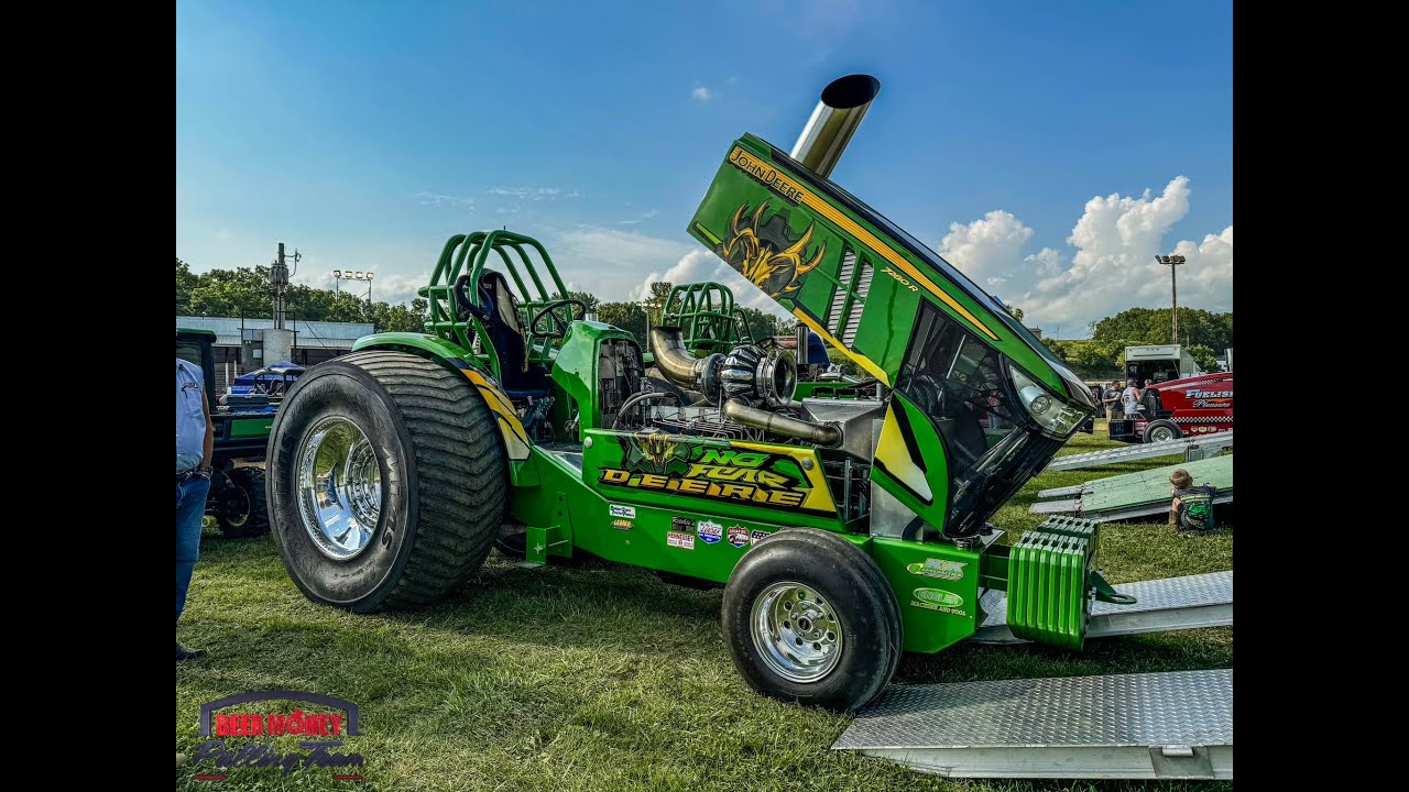 Тракторы Pro Stock 2019 из Хатчинсона, штат Миннесота, NTPA Grand Nationals