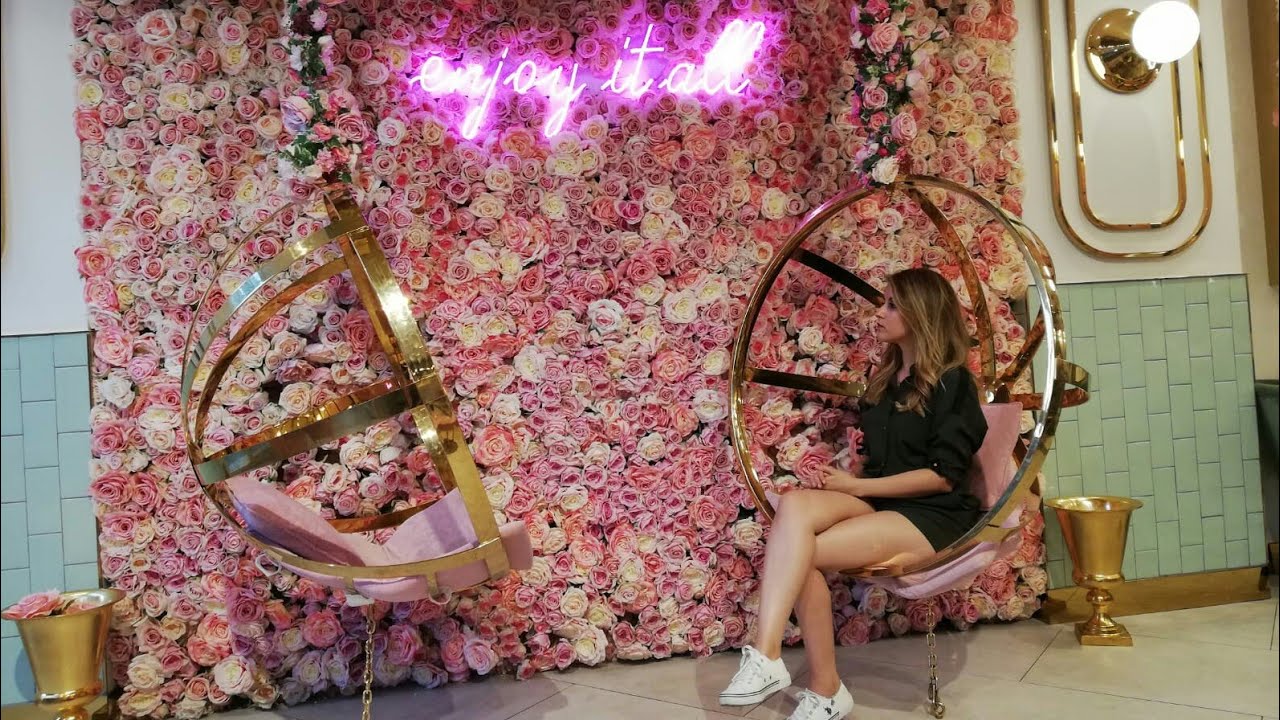 اول مقهى للبنات فقط فإسطنبول 😱،  Emilia pink cafe Istanbul, Suadiye