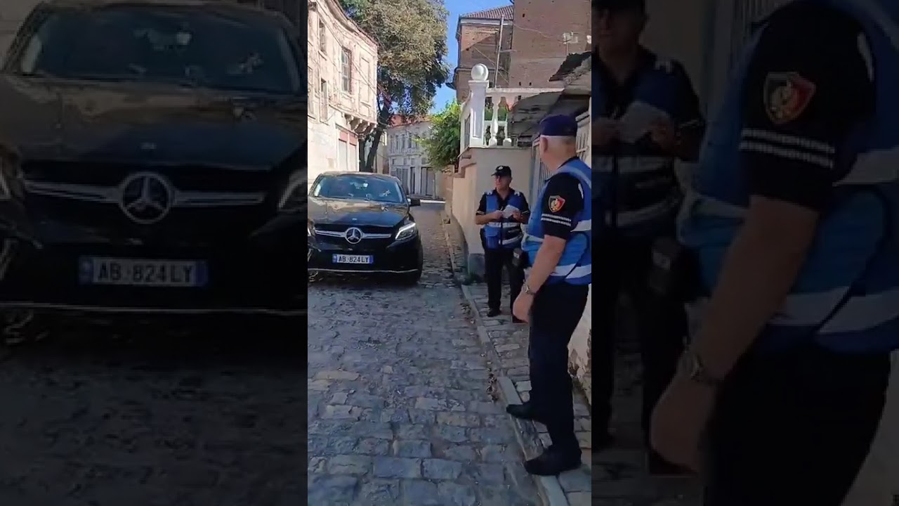 Gjergji Thimios I kycin shtepine, nuk e lene te hyje.