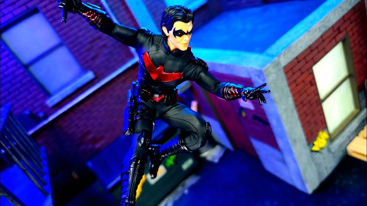 Mezco One:12 Collective Nightwing (New 52 Edition)