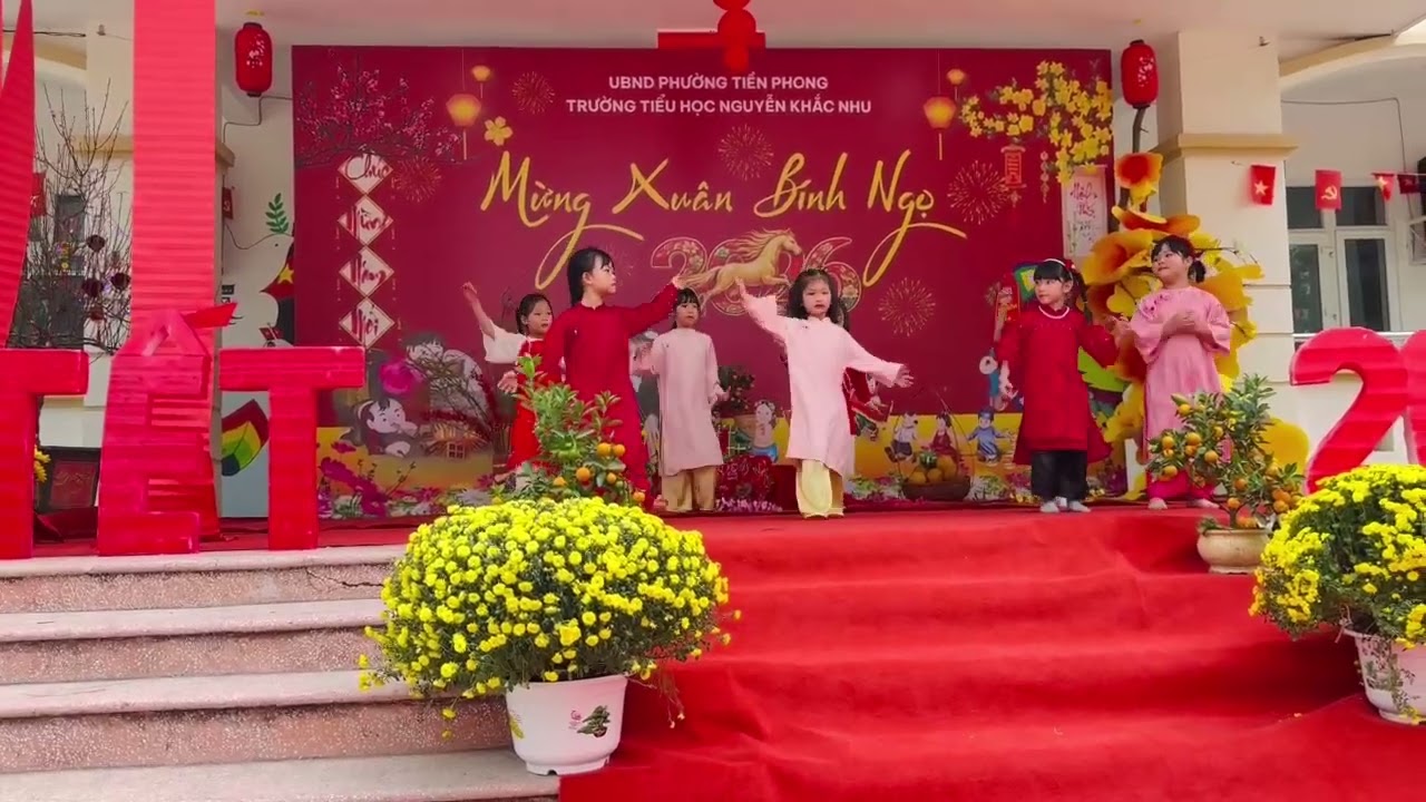 Mùa Xuân ơi remix  Nhảy nhạc Tết vui Lớp 1A2- TH Nguyễn Khắc Nhu