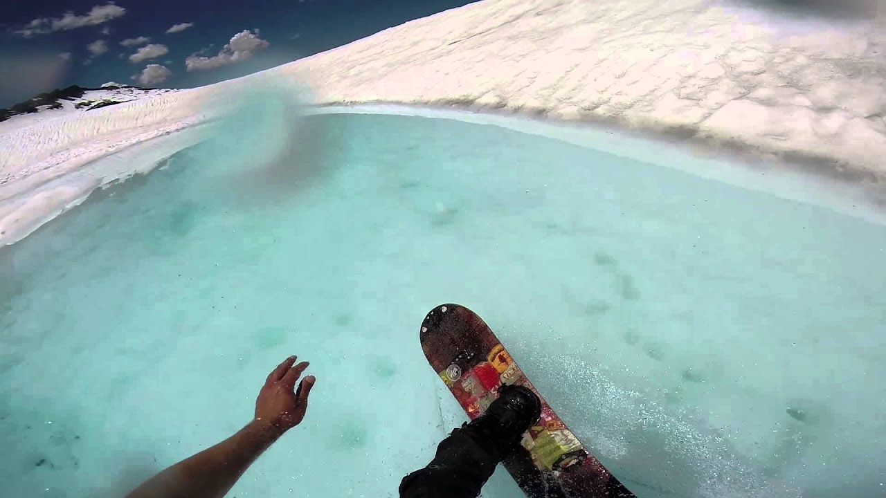 Sierra Snowboard Skimming FOY