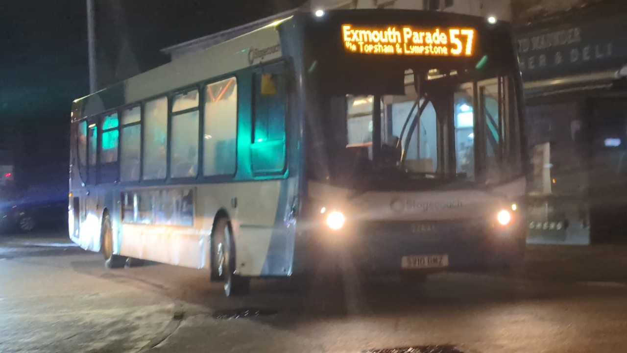 **LEGEND DRIVER** Stagecoach South West ADL Enviro300 27631 SV10DMZ arriving on the 57 from Exeter!!