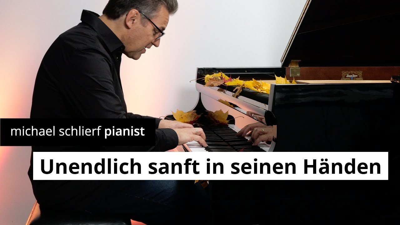 Michael Schlierf interpretiert die Eigenkomposition „Unendlich sanft in seinen Händen”