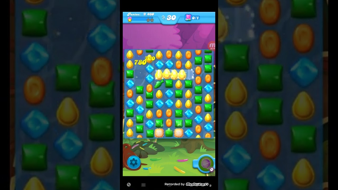 Jugando la version 1.0.0 de Candy Crush Soda mejores combos :D