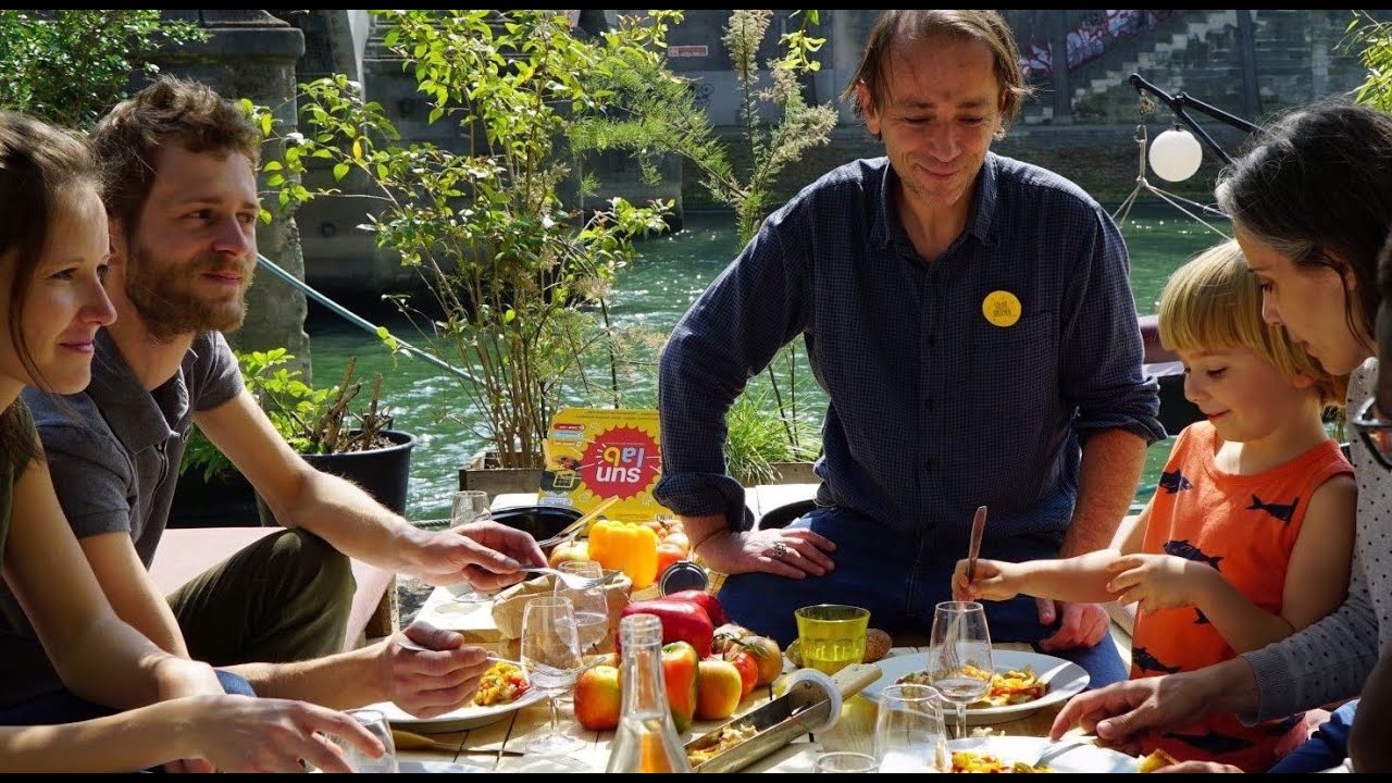 Solar Brother cuisine sur les quais de seine