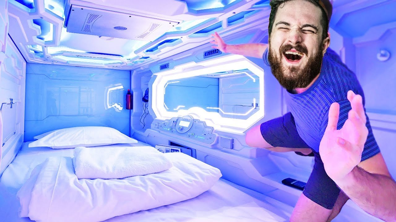 Marco e Ciccio Scoprono I Capsule Hotel In Giappone