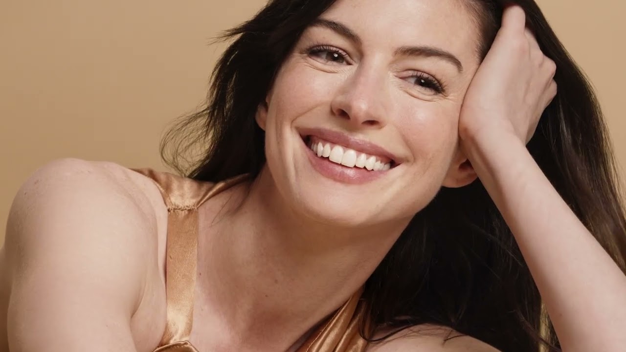 Anne Hathaway for SHISEIDO Vital Perfection | Potential Has No Age