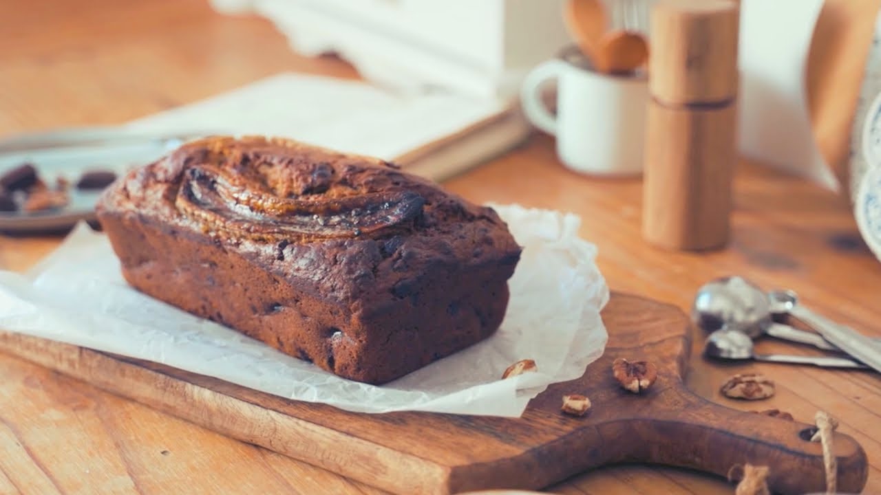 MAKE YUMMY BANANA BREAD FROM OVERRIPE BANANAS - A VERY SIMPLE RECIPE!