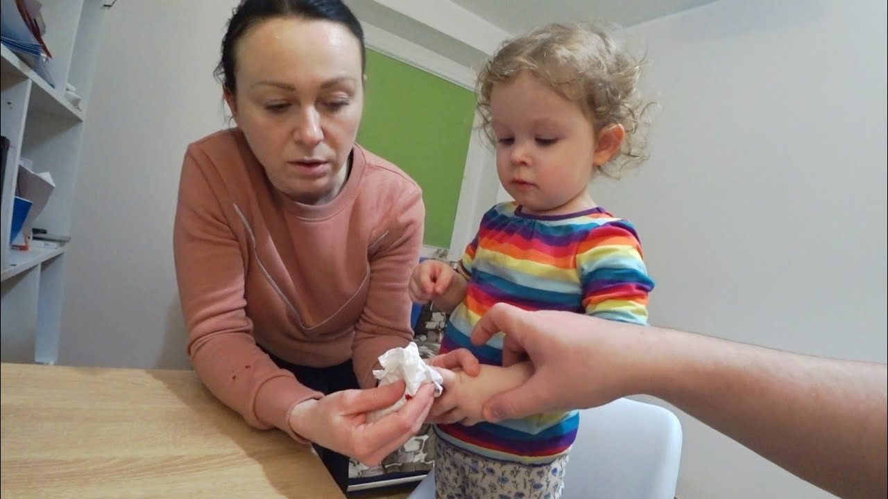 Прокусив палець... Аня в стресі - Бізнес двіжуха.