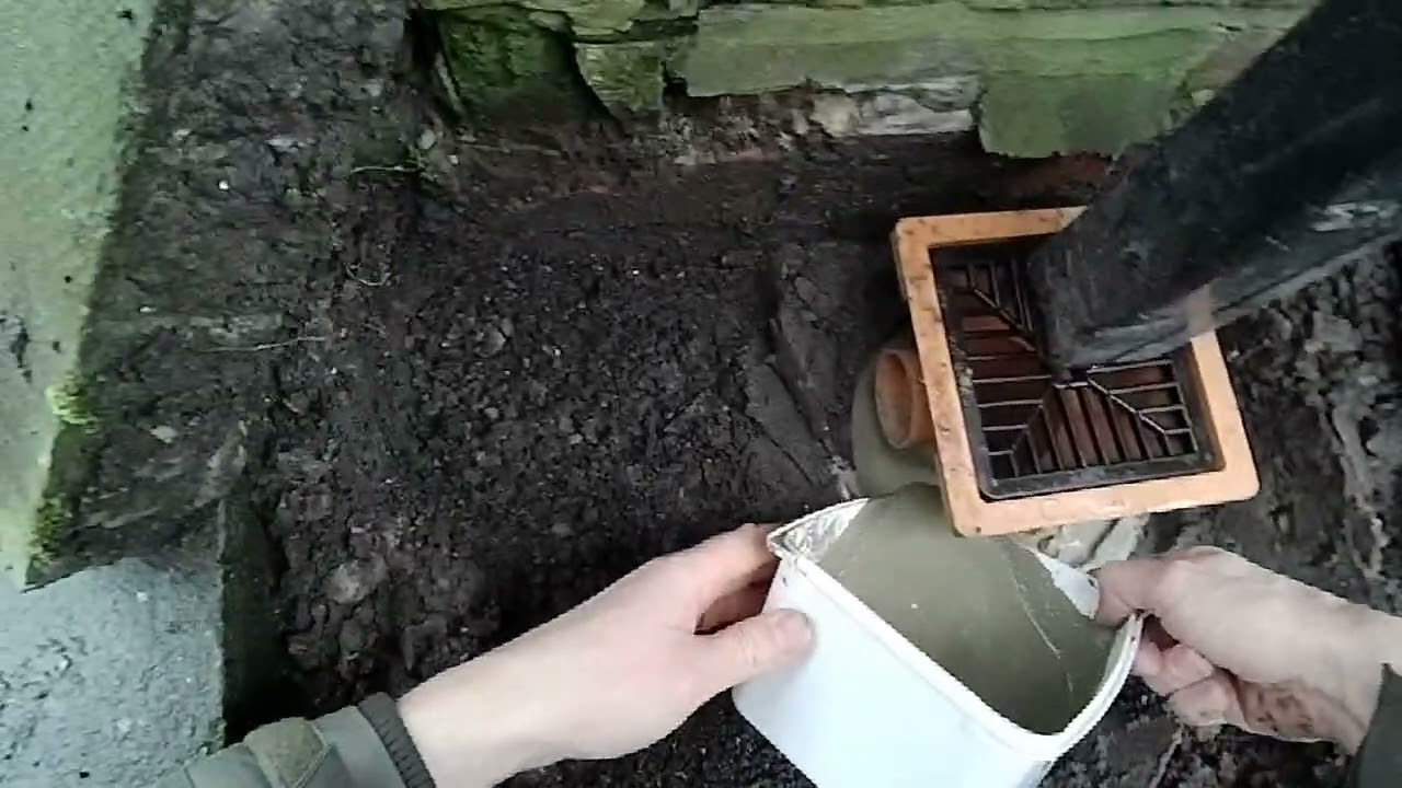 20231220 105933 Repairing Clay drain top using a new plastic four inch gulley and wood 06