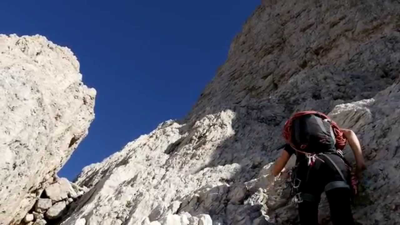 Torri del Vaiolet, Torre Delago, spigolo N-E via 
