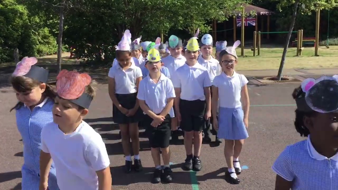 Year 2 Queue for the Zoo