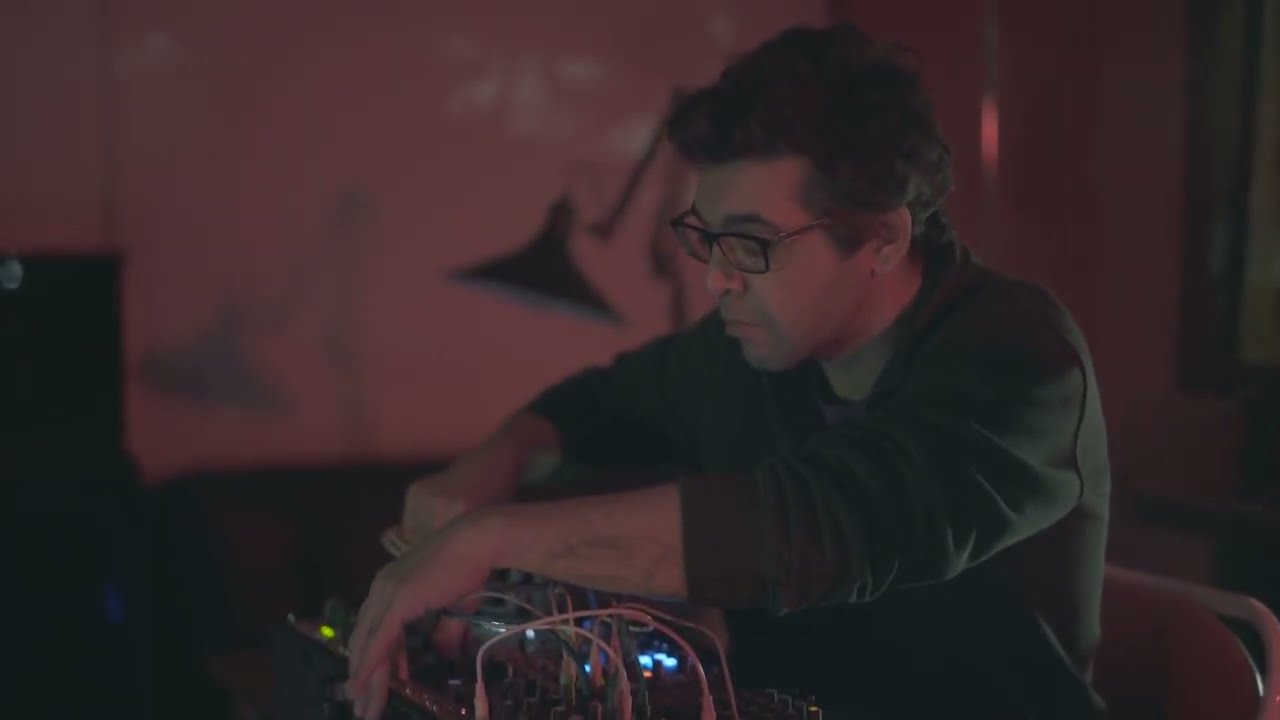 JAWAD NAWFAL & ELYSE TABET | Courbe Lisse [Live at Tunefork Studios]