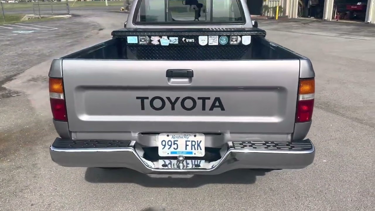 1994 Toyota Pickup 4x4 22RE 88k miles!!