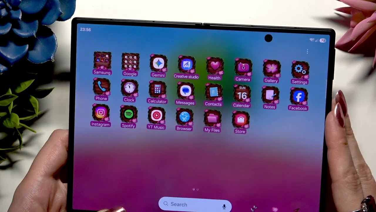 SAMSUNG Galaxy Z Fold 8 &ndash; How to Change Device Theme