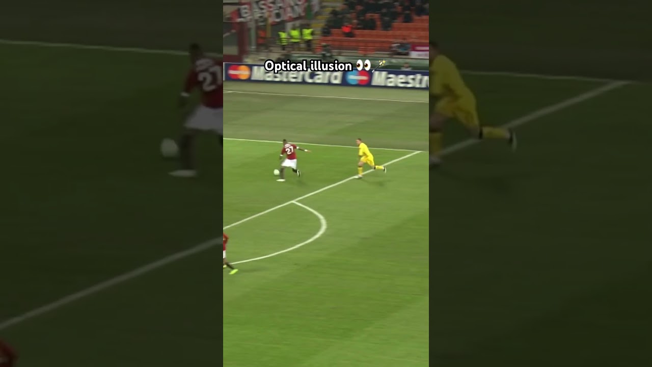 How did the ball NOT hit the back of the net? 🤔