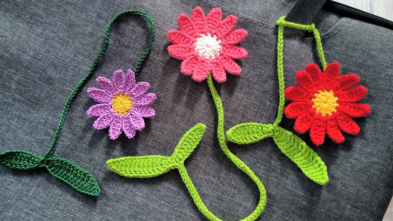 Crochet daisy hanging, bag decoration, bookmark