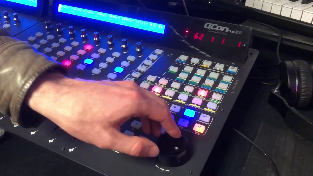 [SUPERBOOTH 2018] ICON QCon Pro G2 - Professional DAW Controller