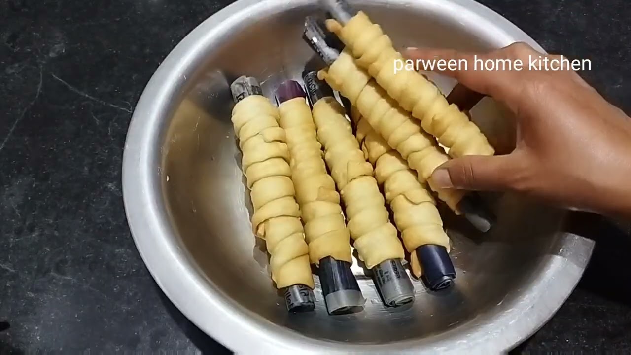 Cream roll banane ka ekdum asan tarika | News paper se banaya market jaise cream roll |