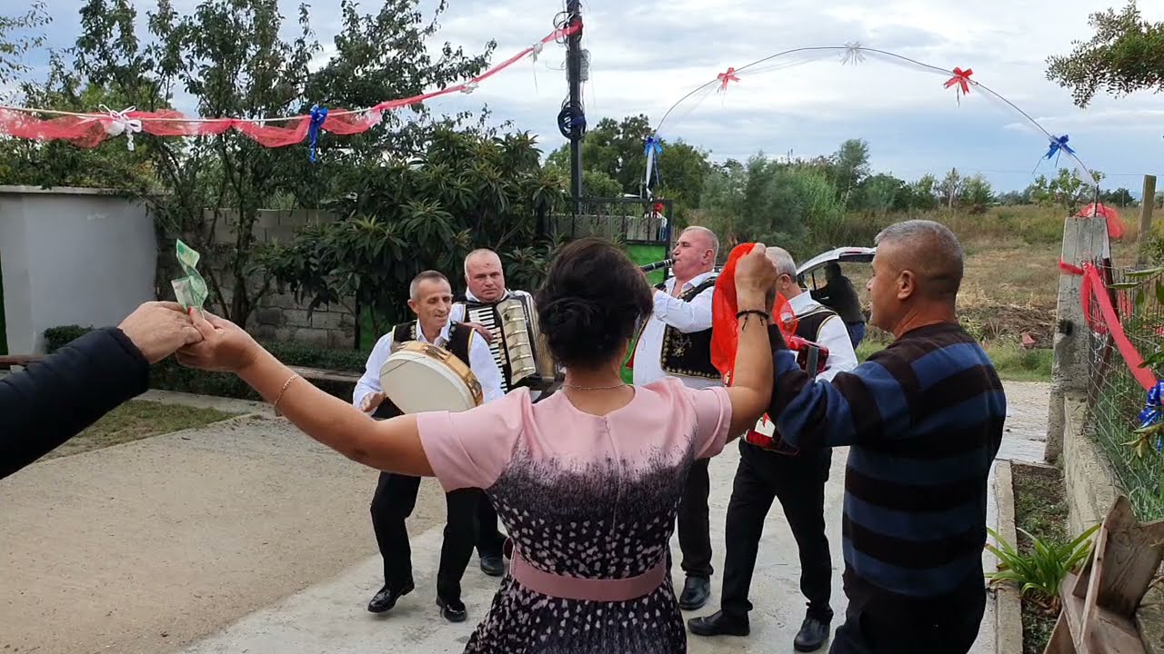 Daja Çon Sazet në Dasmen e Nipit Hyrje Tradicionale Lifaj Vjeter  2021