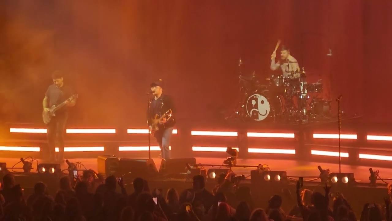 Fall Out Boy / Sugar, We're Goin Down live @ Dickies Arena 3/7/24