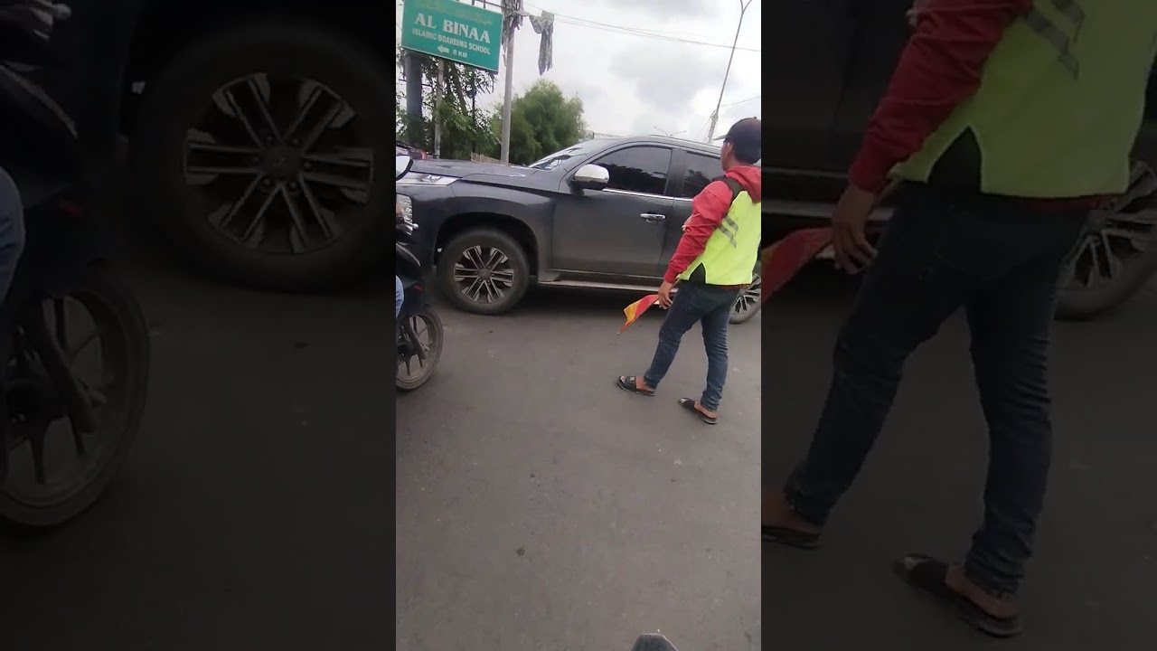 Menelusuri jalan raya pantura menuju karawang#raya  #pantura  #perjalanan #jalanan 