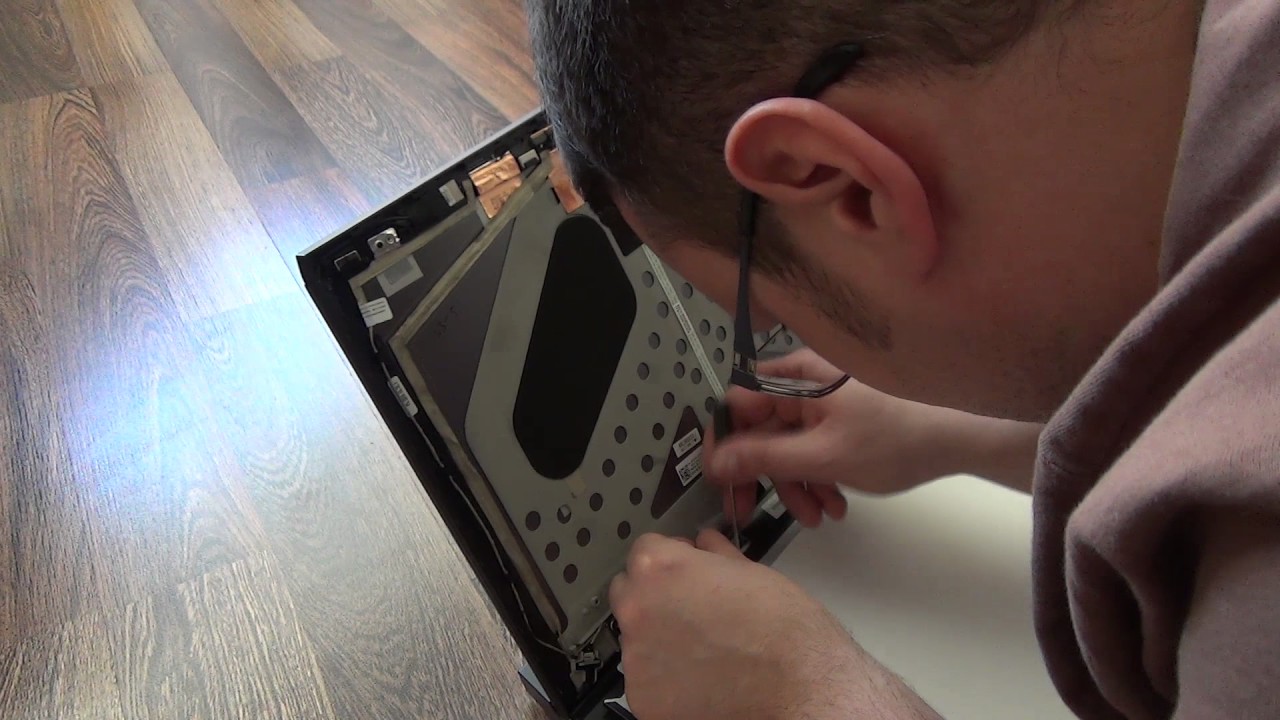 Замена матрицы в ноутбуке Alienware 15 R3\ LCD Panel change on Dell Alienware 15 r3
