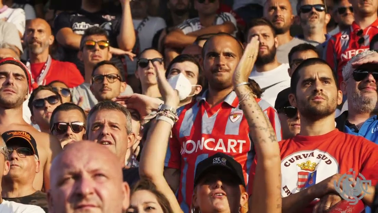 I tifosi della Cremonese allo Stadio Zini: torna la Serie A dopo 26 anni
