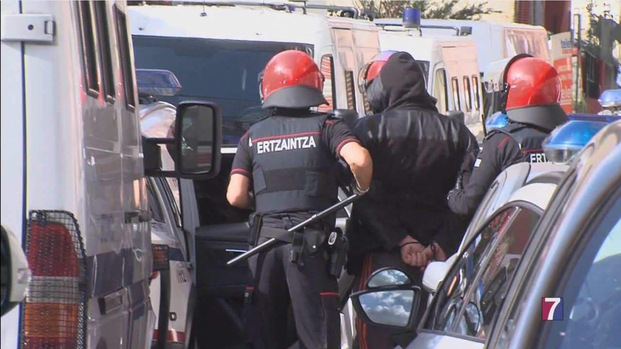 3 detenidos en el desalojo de una casa okupa en Santurtzi