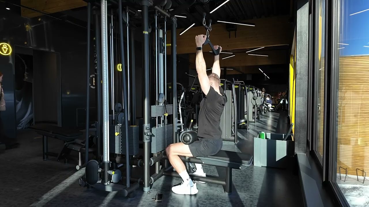 Neutral Grip Lat Pull Down