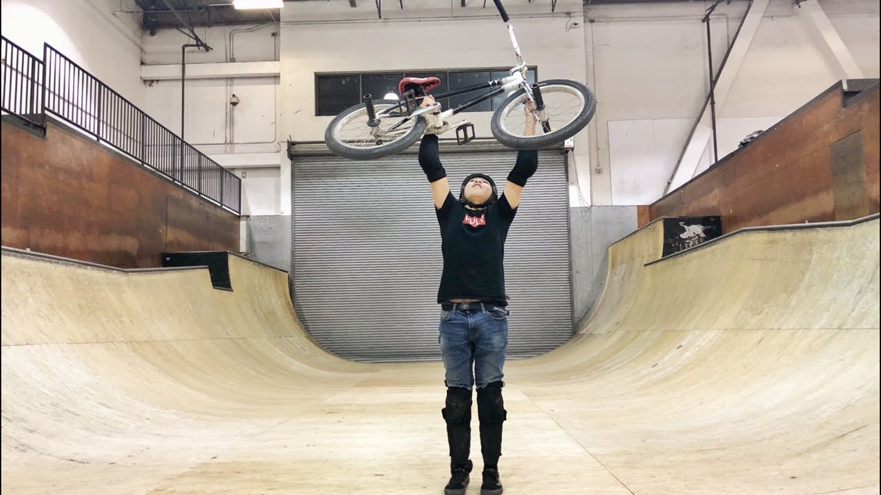 MAX VU AND THE INCREDIBLE BMX RAMP