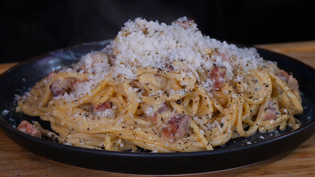 Spaghetti carbonara  ze śmietanką czy bez ? / Oddaszfartucha