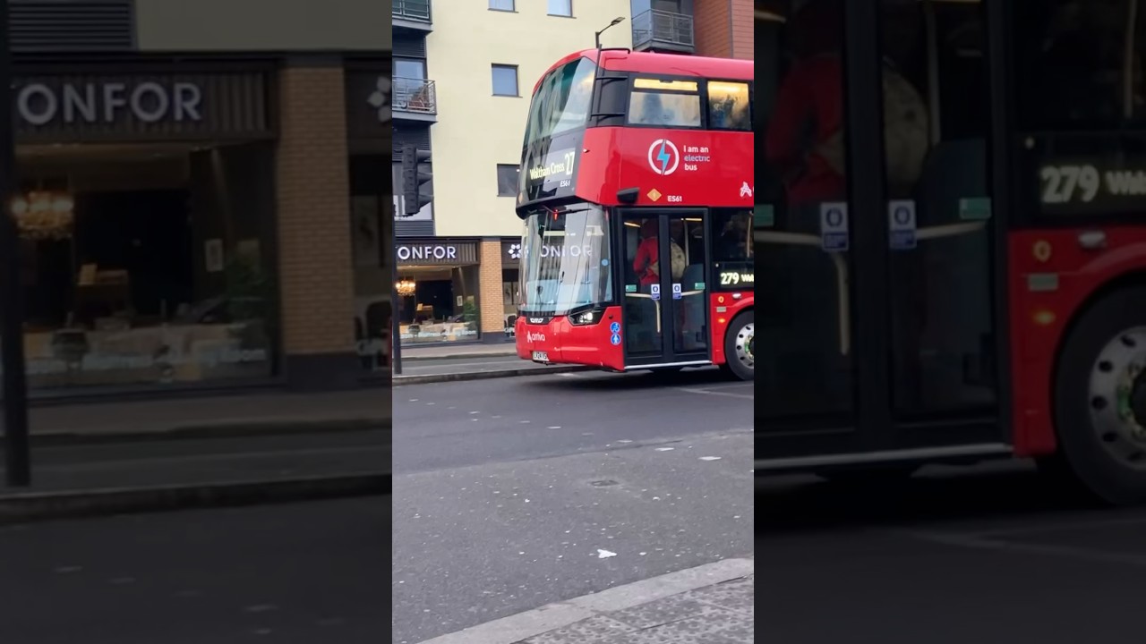 Brand new Arriva London Wright Electroliner ES61 LV24VSN on bus route 279