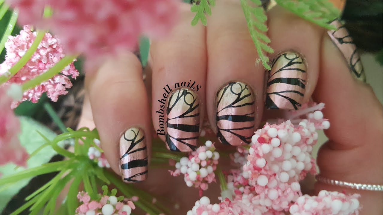 Graceful Butterfly Wing Chrome Gradient Nail Look (Giveaway Closed)