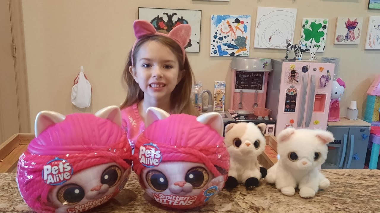Opening Zuru Little Live Pets Smitten Kittens - Lucky Loo and Gingy