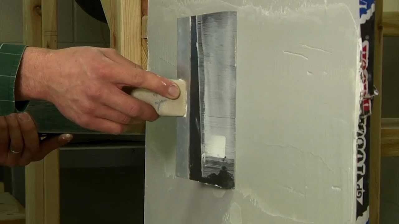 Finishing a Drywall Joint STEP 2