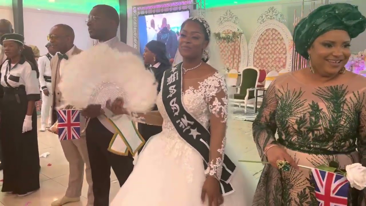 REMISE DES CADEAUX MARIAGE DE PARFAIT