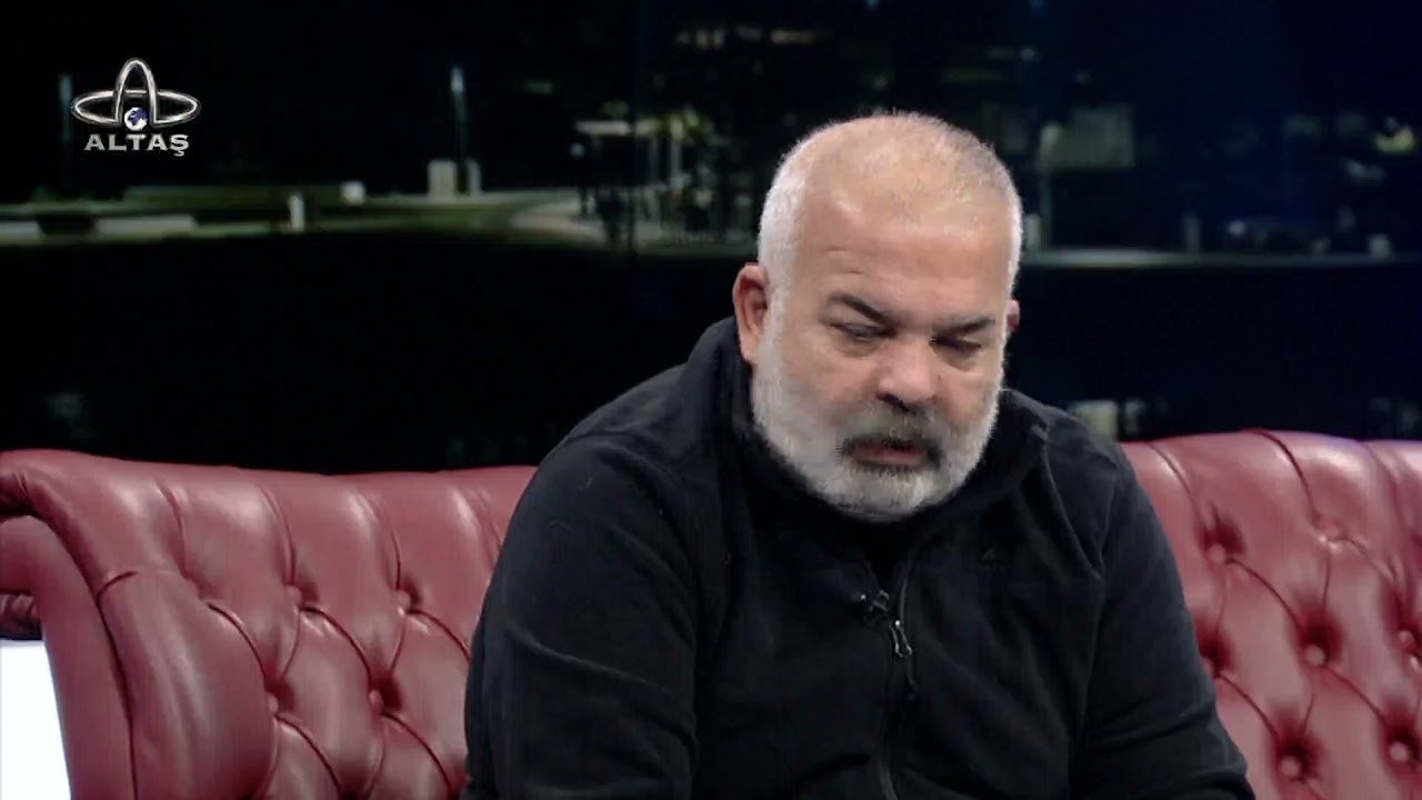 Oyuncu Deniz Oral tiyatroya ilk hangi oyunla başladığını Altaş TV'de Laflasak programında a&ccedil;ıkladı