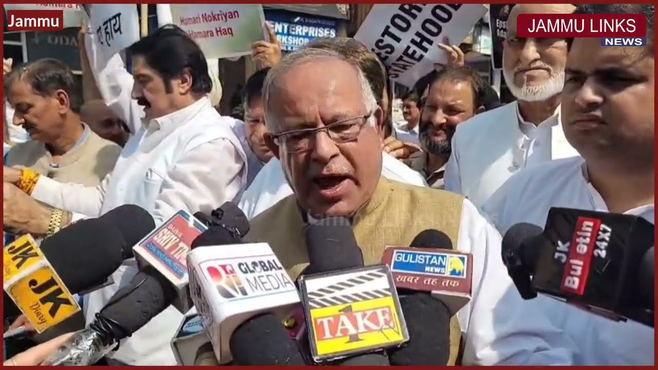 Congress Stages Protest in Jammu, Targets Centre Over ‘Surrender’ to US, Seeks Statehood