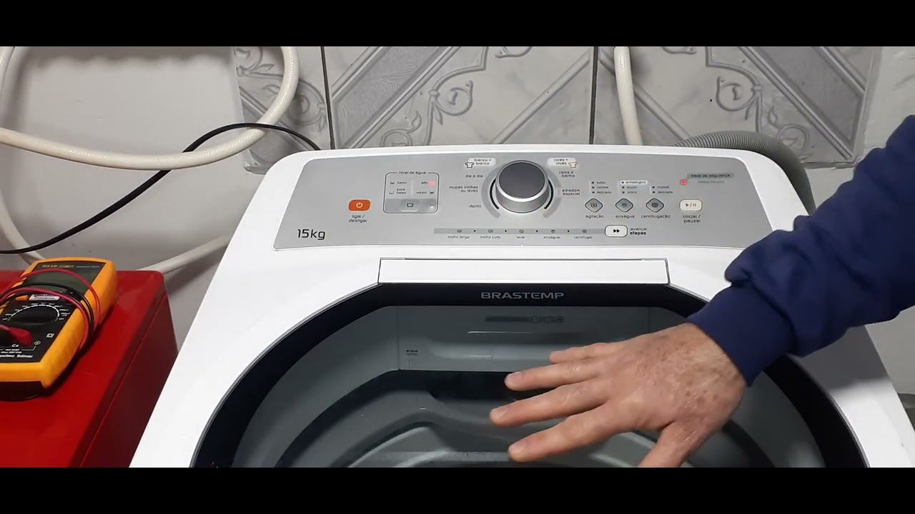 LAVADORA BRASTEMP 15KG BWH15A NÃO CENTRÍFUGA E FICA PISCANDO PAINEL